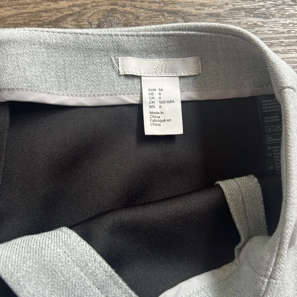 Awesome Grey H&M Skirt W/ Silver Zipper Detail - Picture 3 of 5